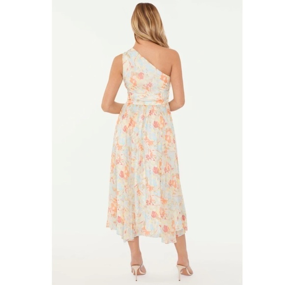 NWT Likely Sara Midi Dress one‎ shoulder body complementing fit & flare - Picture 3 of 13